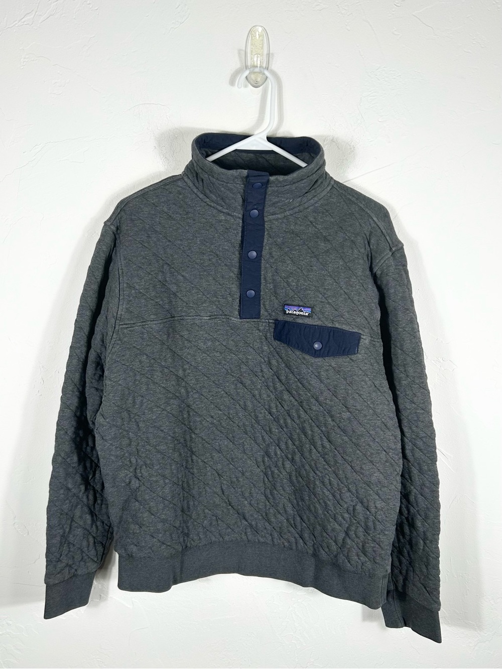 👁️ Patagonia Men’s Organic Cotton Quilt Snap-T Pullover Charcoal Gray Size M